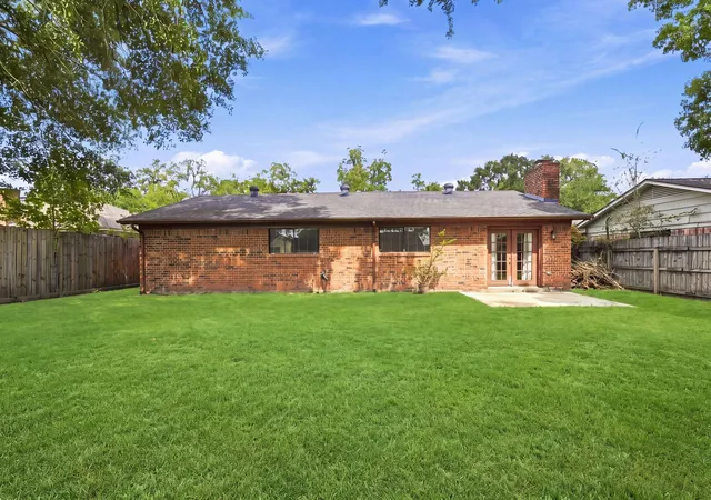 Photo 4 of Sale Pending at 3906 Wintergreen Dr, Humble, TX 77396 | MLS# 75341188 | Listing updated on 2026-09-15