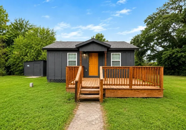 Photo 1 of Single family home for sale at 15521 Highway 6, Santa Fe, TX 77517 | MLS# 86821564 | Listing updated on 2026-09-11