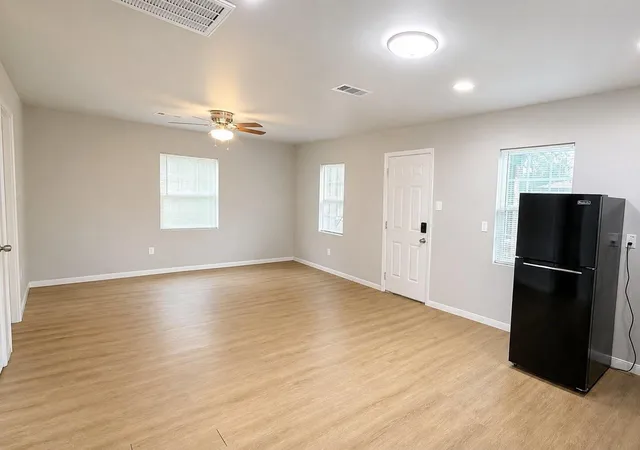Photo 3 of Single family home for sale at 15521 Highway 6, Santa Fe, TX 77517 | MLS# 86821564 | Listing updated on 2026-09-11
