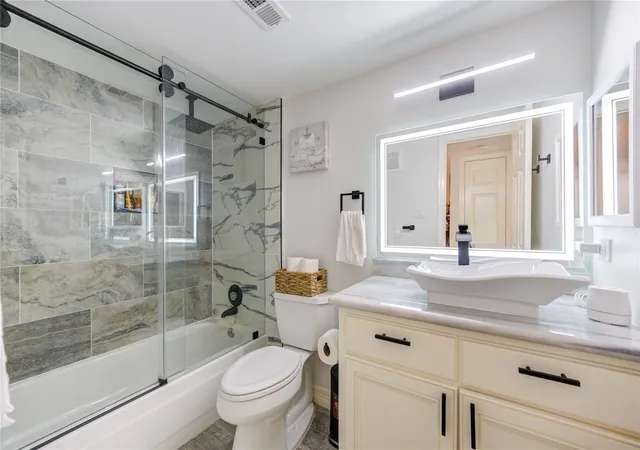 Photo 3 of Condo for sale at 12550 Whittington Dr #305, Houston, TX 77077 | MLS# 82164543 | Listing updated on 2026-09-16