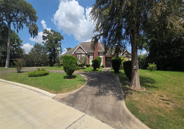 Photo 1 of Single family home for sale at 8023 Glen Dell Ct, Houston, TX 77061 | MLS# 69664705 | Listing updated on 2026-09-24