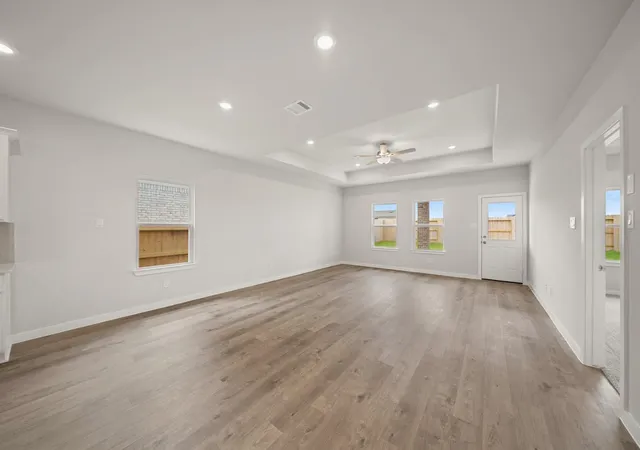 Photo 4 of Single family home for sale at 526 Pinot Noir Dr, Alvin, TX 77511 | MLS# 87901314 | Listing updated on 2026-09-11