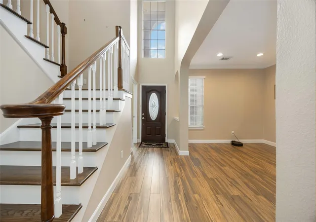 Photo 3 of Single family home for sale at 5498 Appleblossom Ln, Friendswood, TX 77546 | MLS# 10518413 | Listing updated on 2026-09-15