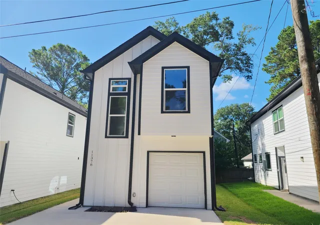 Photo 2 of Single family home for sale at 11378 Underwood St, Willis, TX 77318 | MLS# 17911684 | Listing updated on 2026-09-16