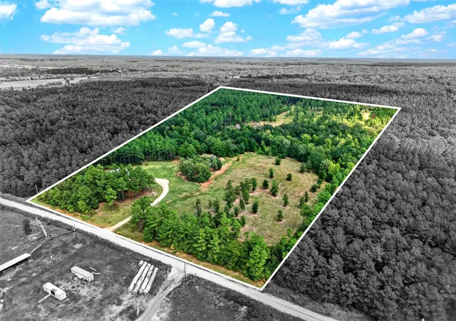 Photo 2 of Sale Pending at 1276 County Rd 1050, Crockett, TX 75835 | MLS# 18034302 | Listing updated on 2026-10-08