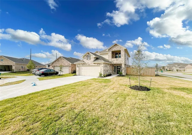 Photo 2 of Single family home for sale at 10502 Mount Tallac Ct, Rosharon, TX 77583 | MLS# 51366891 | Listing updated on 2026-09-09