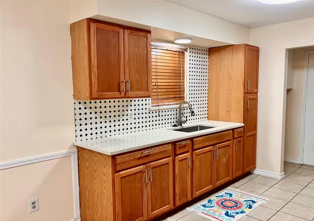 Photo 4 of Single family home for sale at 2301 Williams Dr, La Marque, TX 77568 | MLS# 14184860 | Listing updated on 2026-09-02