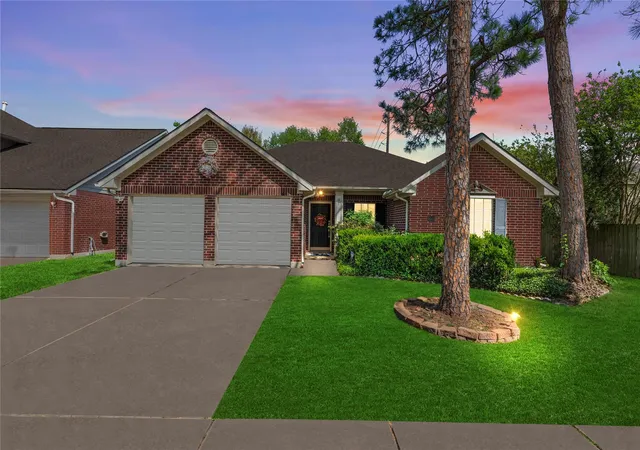 Photo 1 of Sale Pending at 16423 Maple Downs Ln, Sugar Land, TX 77498 | MLS# 73784343 | Listing updated on 2026-09-28