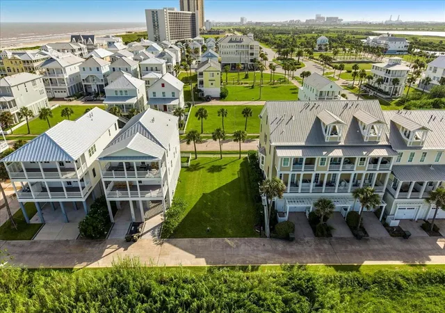 Photo 2 of Land for sale at 726 Positano Rd, Galveston, TX 77550 | MLS# 57895492 | Listing updated on 2026-09-03