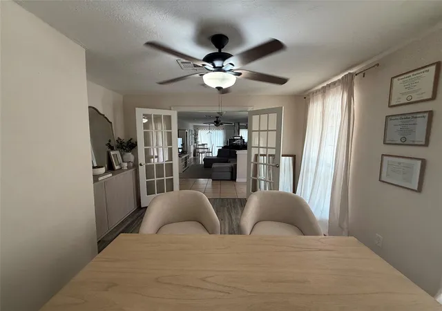 Photo 4 of Single family home for sale at 4327 Oakside Dr, Houston, TX 77053 | MLS# 38049530 | Listing updated on 2026-09-15