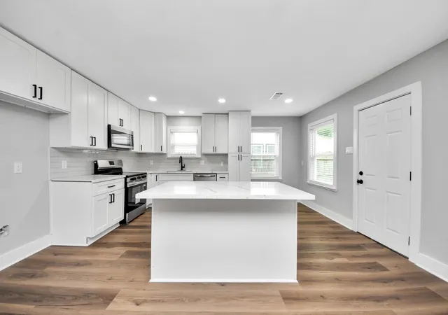 Photo 4 of Single family home for sale at 5651 Mccormick St, Houston, TX 77023 | MLS# 8411903 | Listing updated on 2026-09-21
