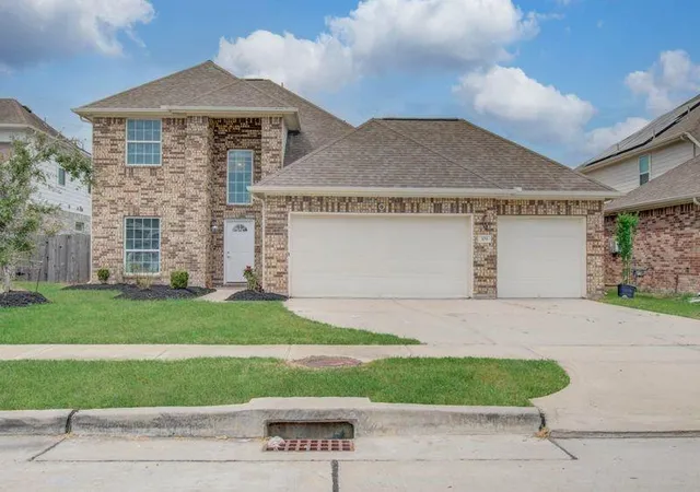 Photo 1 of Single family home for sale at 309 Burgundy Dr, Alvin, TX 77511 | MLS# 44367458 | Listing updated on 2026-09-28