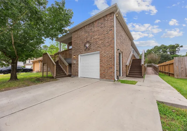 Photo 1 of Single family home for sale at 6419 Crim Ct, Houston, TX 77049 | MLS# 58609549 | Listing updated on 2026-09-08