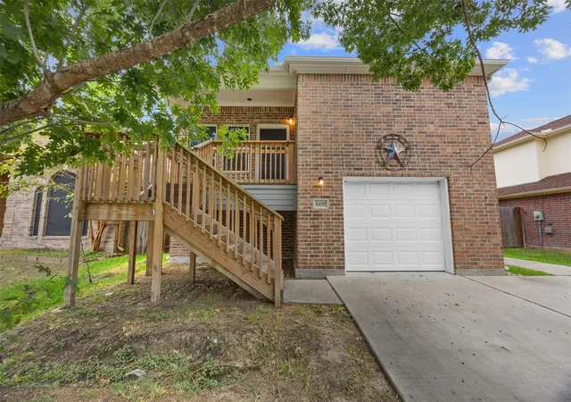 Photo 2 of Single family home for sale at 6419 Crim Ct, Houston, TX 77049 | MLS# 58609549 | Listing updated on 2026-09-08