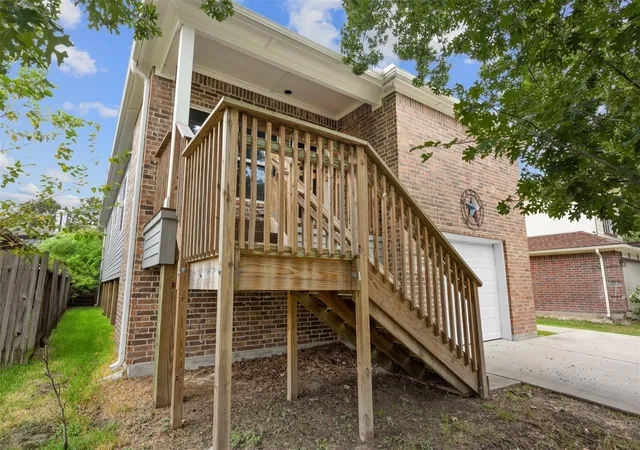 Photo 3 of Single family home for sale at 6419 Crim Ct, Houston, TX 77049 | MLS# 58609549 | Listing updated on 2026-09-08