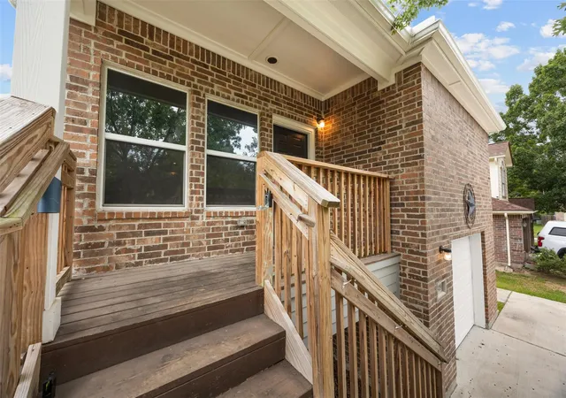 Photo 3 of Single family home for sale at 6419 Crim Ct, Houston, TX 77049 | MLS# 58609549 | Listing updated on 2026-09-08