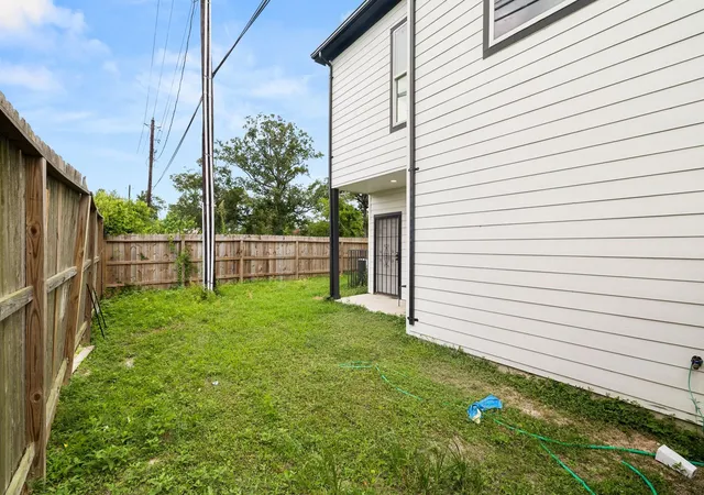 Photo 3 of Multi family home for sale at 8534 Woodlyn Rd, Houston, TX 77028 | MLS# 55039471 | Listing updated on 2026-09-05
