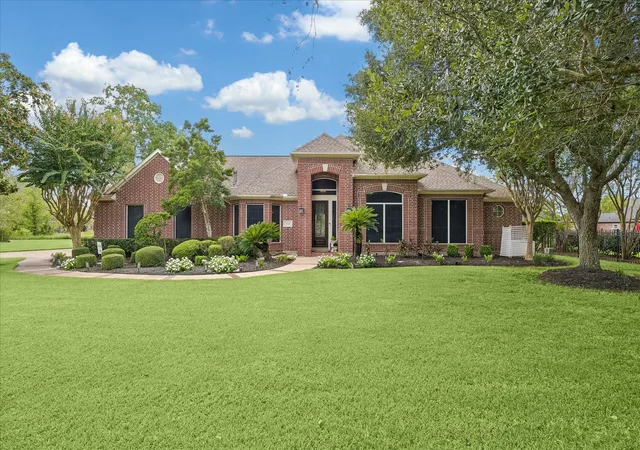 Photo 1 of Single family home for sale at 3710 Pine Bark Ct, Pearland, TX 77581 | MLS# 28569104 | Listing updated on 2026-09-20