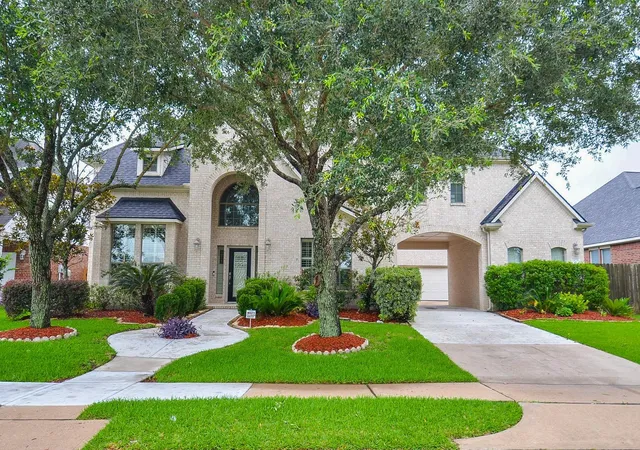 Photo 2 of Single family home for sale at 19731 Mission Pines Ln, Richmond, TX 77407 | MLS# 50161388 | Listing updated on 2026-09-19