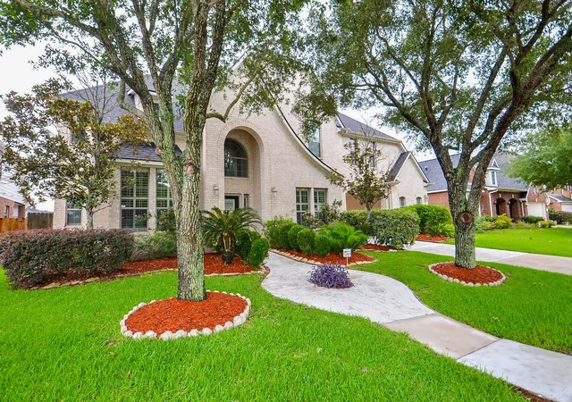 Photo 3 of Single family home for sale at 19731 Mission Pines Ln, Richmond, TX 77407 | MLS# 50161388 | Listing updated on 2026-09-19