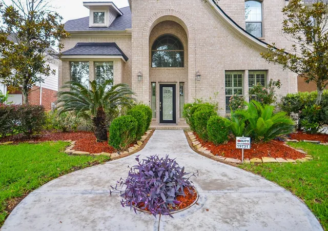Photo 3 of Single family home for sale at 19731 Mission Pines Ln, Richmond, TX 77407 | MLS# 50161388 | Listing updated on 2026-09-19