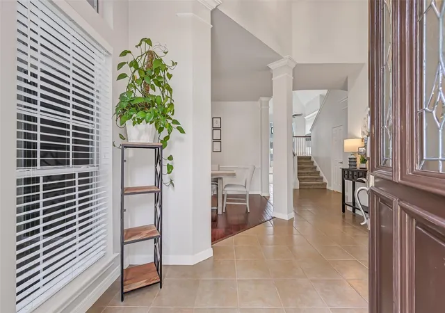 Photo 4 of Sale Pending at 418 Gastonbury Ct, League City, TX 77573 | MLS# 42410686 | Listing updated on 2026-09-17