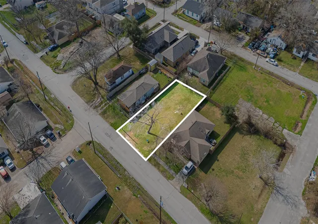 Photo 3 of Land for sale at 2209 Sakowitz St, Houston, TX 77020 | MLS# 46178996 | Listing updated on 2026-08-31