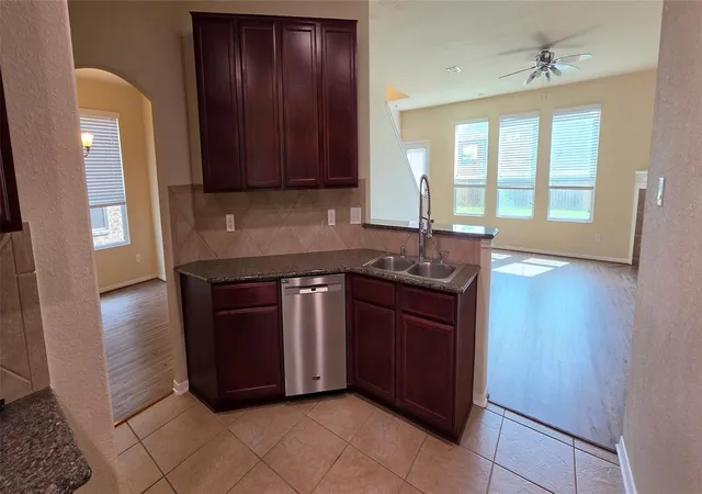Photo 4 of Single family home for sale at 2496 Elm Xing Trl, Spring, TX 77386 | MLS# 18166026 | Listing updated on 2026-09-01