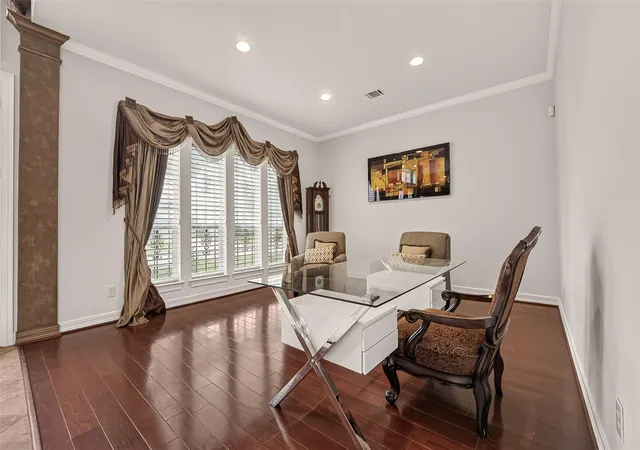 Photo 3 of Single family home for sale at 1814 Bartrum St, Sugar Land, TX 77479 | MLS# 88205017 | Listing updated on 2026-09-26