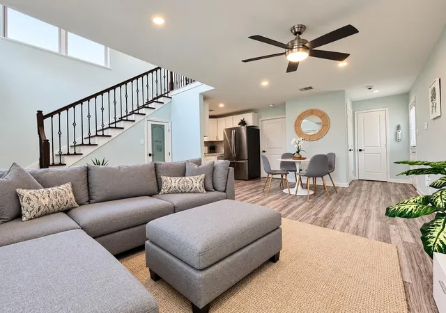 Photo 3 of Single family home for sale at 189 W Lakeview, Onalaska, TX 77360 | MLS# 21129518 | Listing updated on 2026-09-19