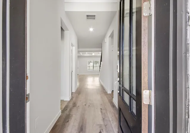 Photo 4 of Single family home for sale at 1337 Coastal Dr, Dayton, TX 77535 | MLS# 13427113 | Listing updated on 2026-10-18