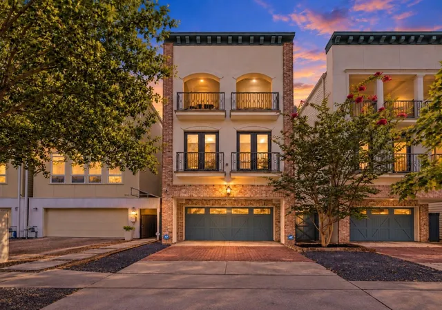 Photo 1 of Single family home for sale at 534 W 26th Street, Houston, TX 77008 | MLS# 46151524 | Listing updated on 2026-09-27