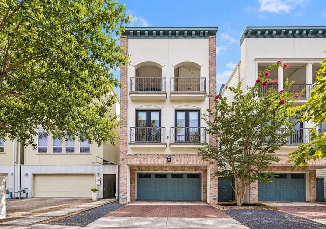 Photo 2 of Single family home for sale at 534 W 26th Street, Houston, TX 77008 | MLS# 46151524 | Listing updated on 2026-09-27