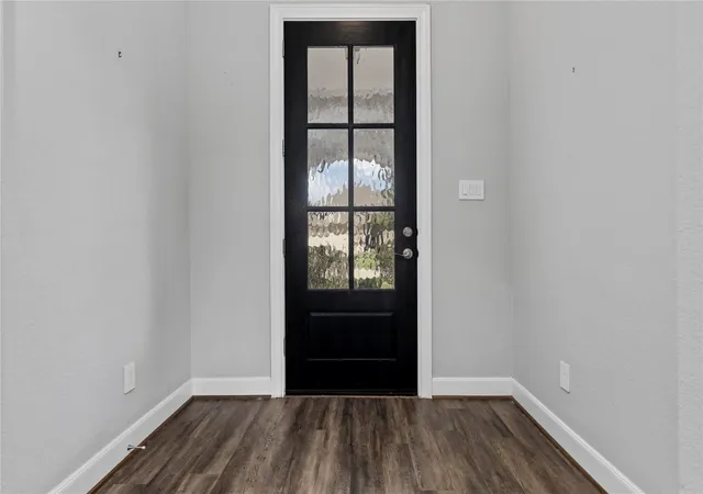 Photo 3 of Single family home for sale at 12215 Forest Villas Ln, Conroe, TX 77304 | MLS# 63031609 | Listing updated on 2026-09-26
