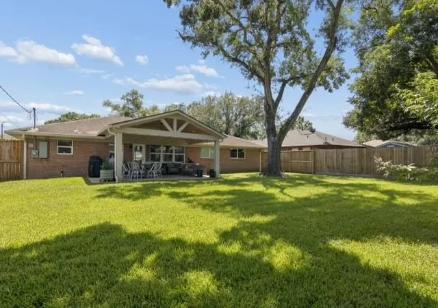 Photo 4 of Single family home for sale at 5102 Creekbend Dr, Houston, TX 77035 | MLS# 76489668 | Listing updated on 2026-09-22