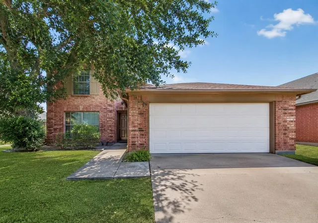 Photo 4 of Single family home for sale at 15103 Beechnut St, Houston, TX 77083 | MLS# 49349918 | Listing updated on 2026-09-07