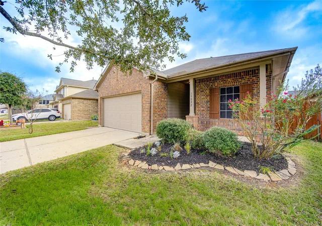 Photo 3 of Single family home for sale at 19022 Ayston Dr, Tomball, TX 77375 | MLS# 42701400 | Listing updated on 2026-09-16