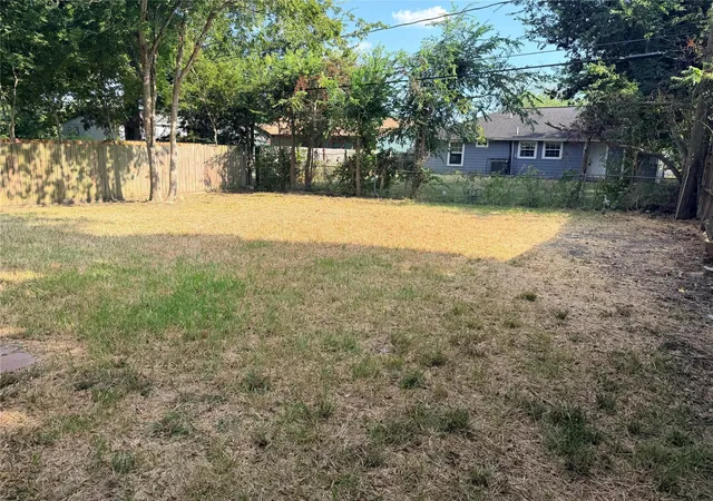 Photo 2 of Single family home for sale at 3030 Friar Point Rd, Houston, TX 77051 | MLS# 61068579 | Listing updated on 2026-09-11