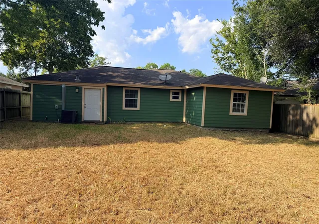 Photo 3 of Single family home for sale at 3030 Friar Point Rd, Houston, TX 77051 | MLS# 61068579 | Listing updated on 2026-09-11