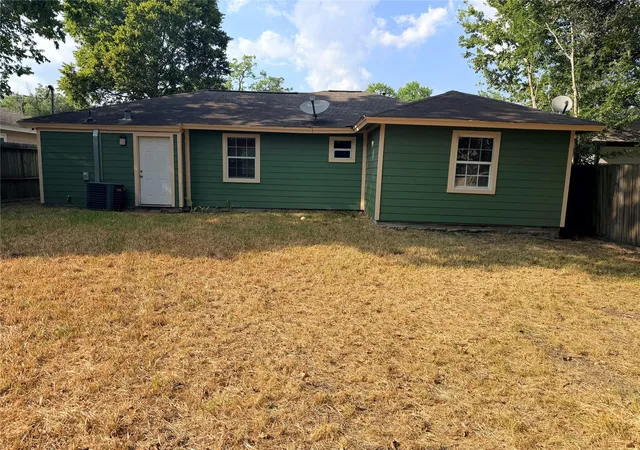 Photo 3 of Single family home for sale at 3030 Friar Point Rd, Houston, TX 77051 | MLS# 61068579 | Listing updated on 2026-09-11