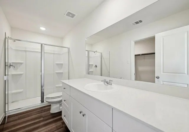 Photo 4 of Single family home for sale at 5926 Mercer St, Conroe, TX 77303 | MLS# 52692697 | Listing updated on 2026-09-20