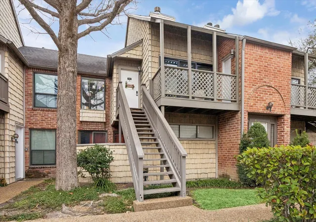 Condo for sale at 2829 Timmons Ln #184, Houston, TX 77027 | MLS# 19769781