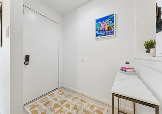 Photo 2 of Condo for sale at 2829 Timmons Ln #184, Houston, TX 77027 | MLS# 19769781 | Listing updated on 2026-09-11
