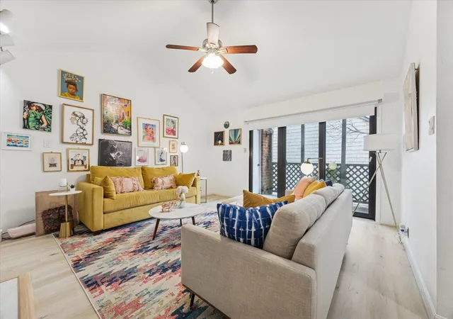 Photo 3 of Condo for sale at 2829 Timmons Ln #184, Houston, TX 77027 | MLS# 19769781 | Listing updated on 2026-09-18