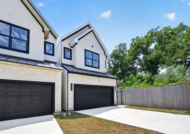Photo 1 of Single family home for sale at 308 Engel St #A, Houston, TX 77011 | MLS# 48399537 | Listing updated on 2026-09-03