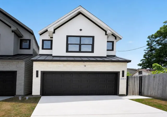 Photo 2 of Single family home for sale at 308 Engel St #A, Houston, TX 77011 | MLS# 48399537 | Listing updated on 2026-09-03