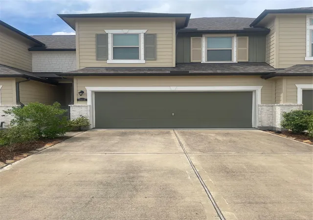 Photo 4 of Townhouse for sale at 5514 Clarendon Hills Ct, Pasadena, TX 77505 | MLS# 86817469 | Listing updated on 2026-09-04