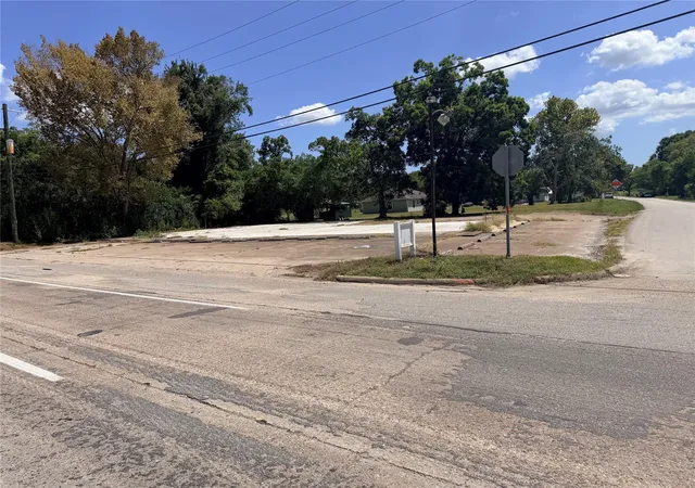 Land for sale at 612 Highway 90 E, Liberty, TX 77575 | MLS# 39478422
