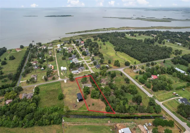 Photo 1 of Single family home for sale at 4237 S Main St, Anahuac, TX 77514 | MLS# 75066486 | Listing updated on 2026-10-06