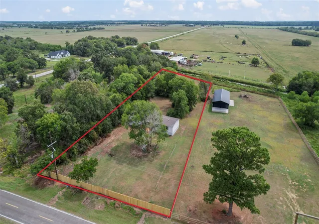Photo 2 of Single family home for sale at 4237 S Main St, Anahuac, TX 77514 | MLS# 75066486 | Listing updated on 2026-10-06